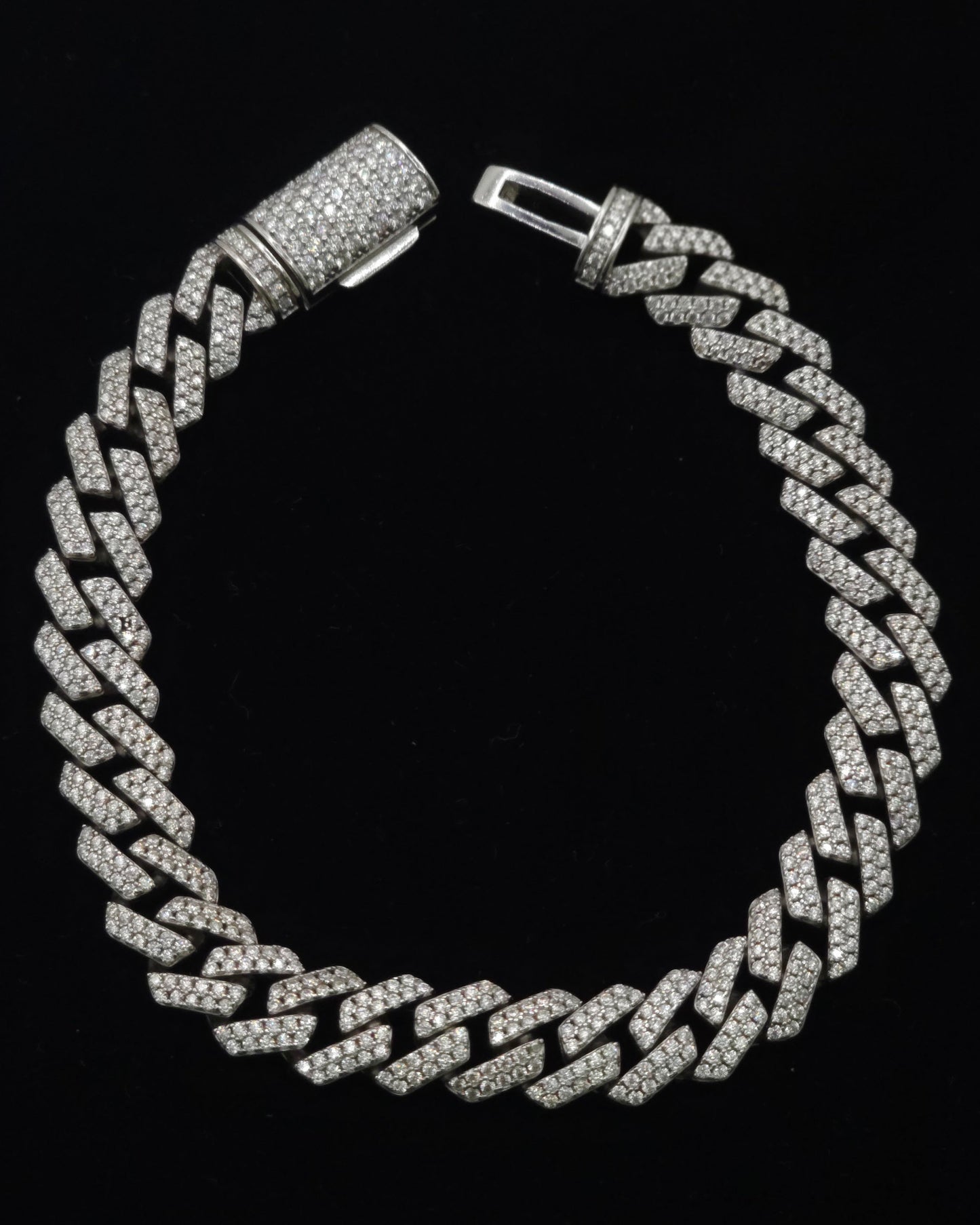 Stunning 8mm Sterling Silver Micro Pavé Moissanite Bracelet - 8'' - VVS1.1 Clarity & GRA Certified